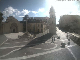 Imagen de vista previa de la cámara web Benevento - Church of St. Sophia